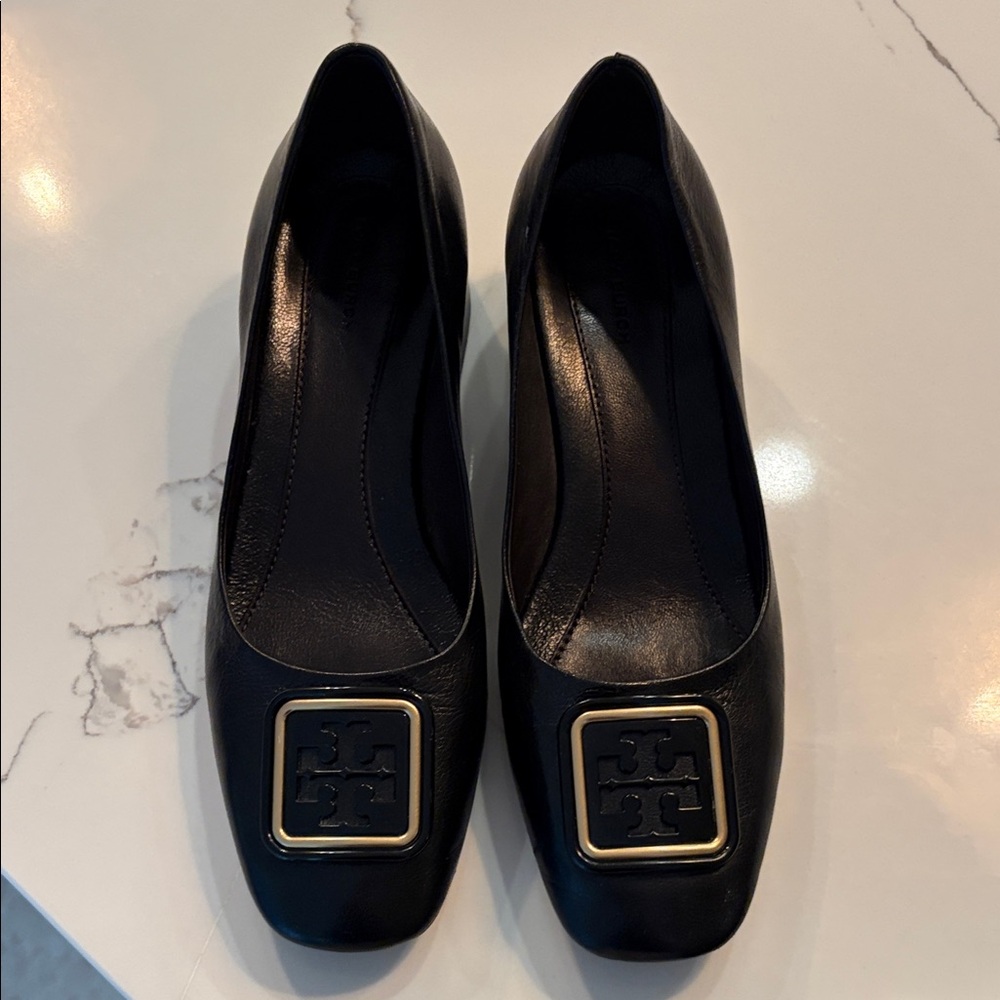 Tory Burch Elegant Black Leather block Heels with Gold Accent